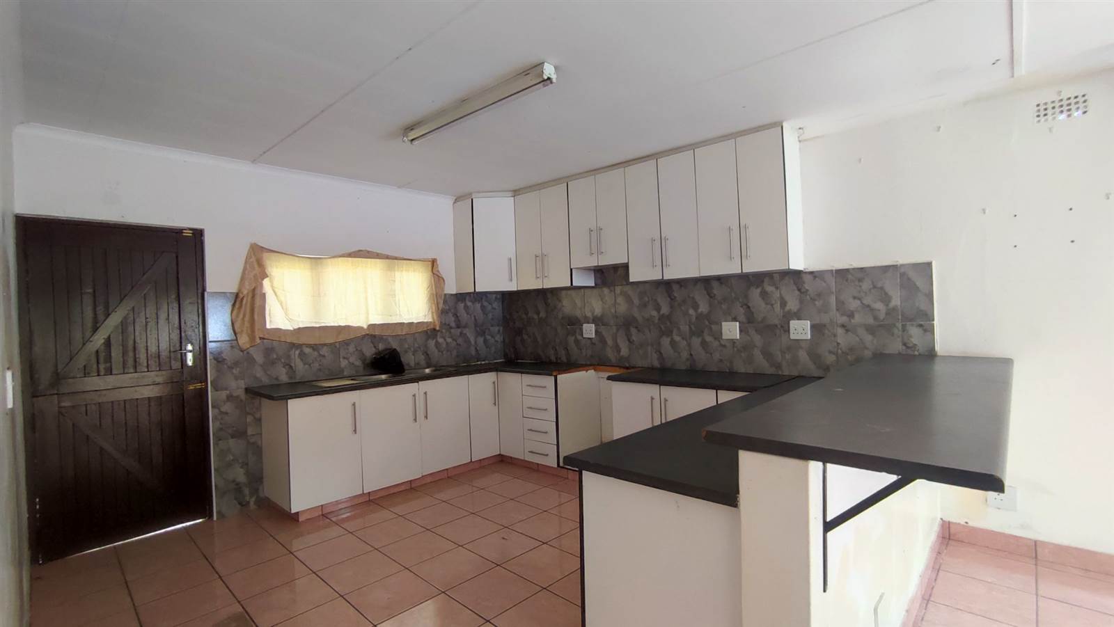 3 Bed House in Port Shepstone photo number 4
