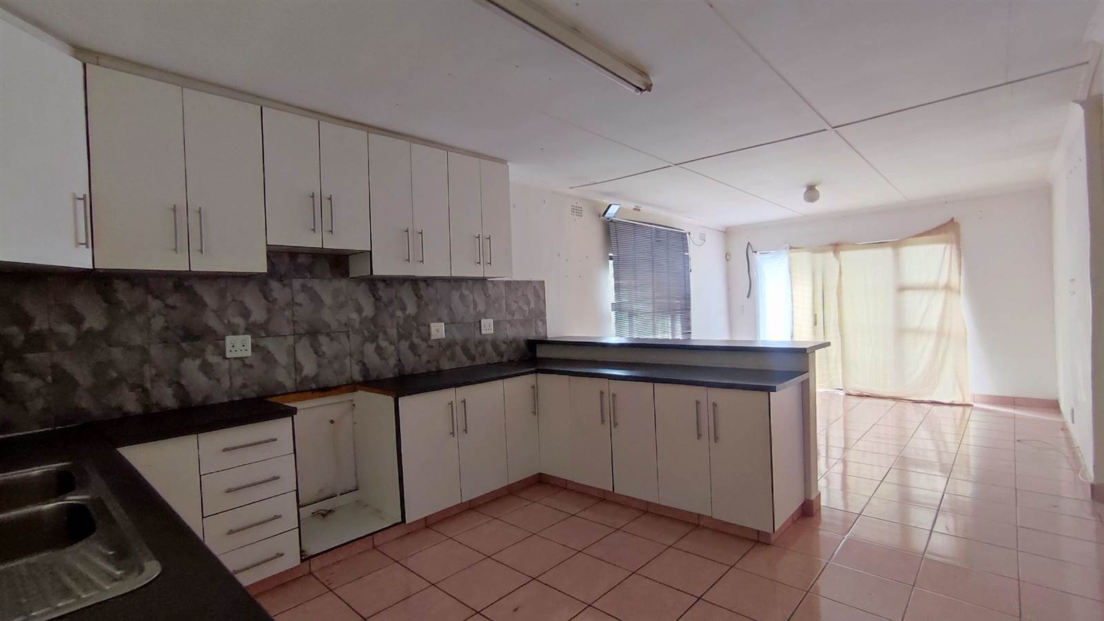 3 Bed House in Port Shepstone photo number 5