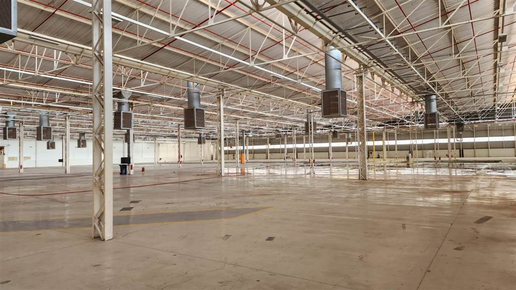 30000  m² Industrial space in Rosslyn photo number 10