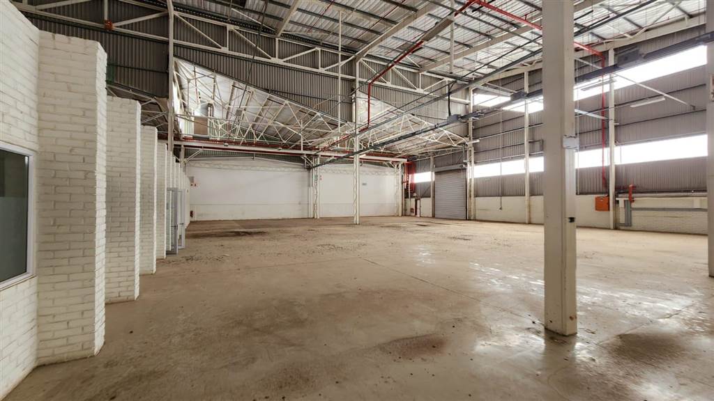 30000  m² Industrial space in Rosslyn photo number 2