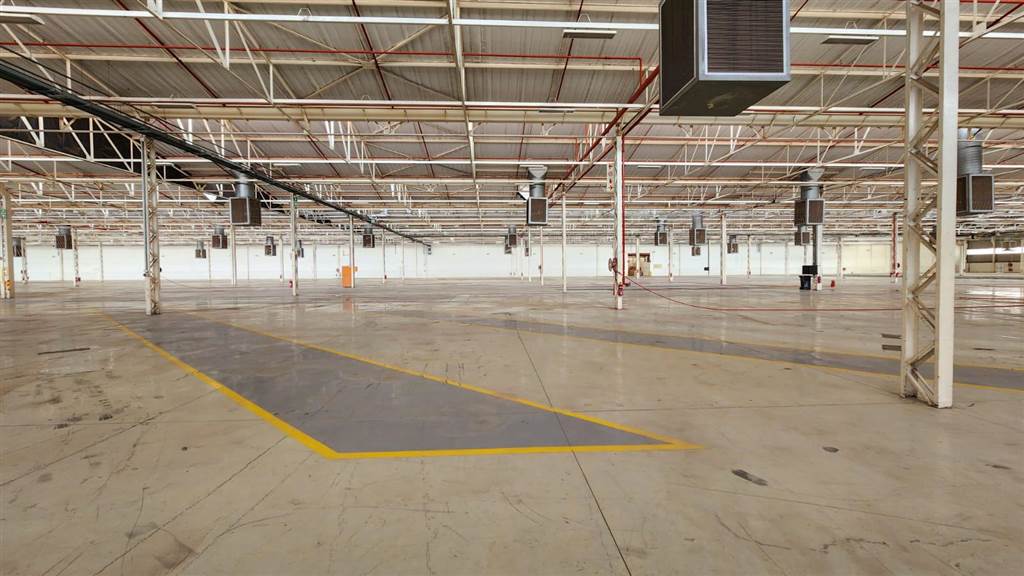 30000  m² Industrial space in Rosslyn photo number 6
