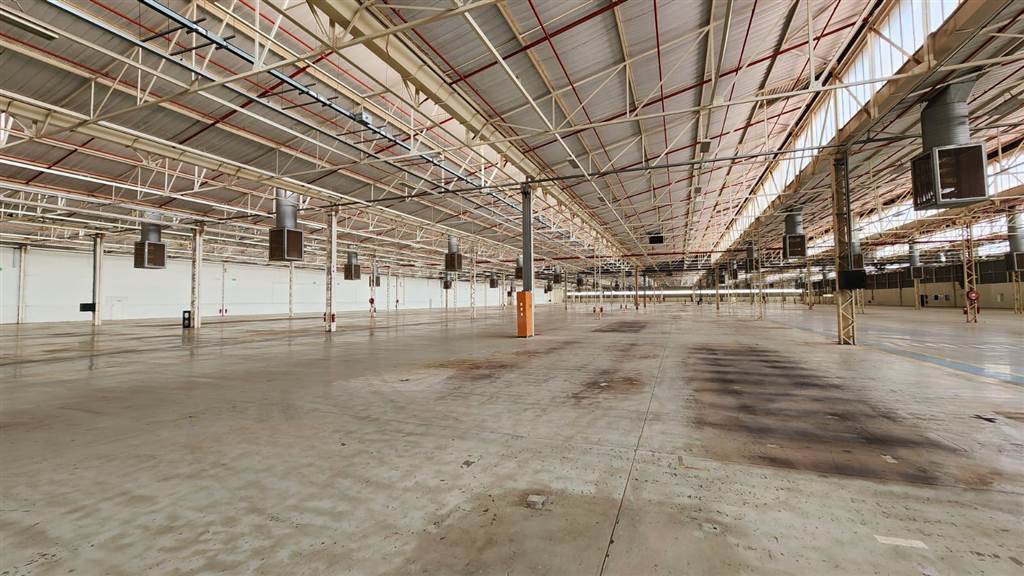 30000  m² Industrial space in Rosslyn photo number 15