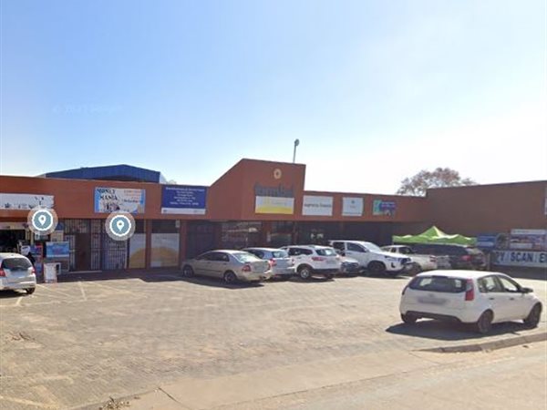 900  m² Commercial space in Bronkhorstspruit
