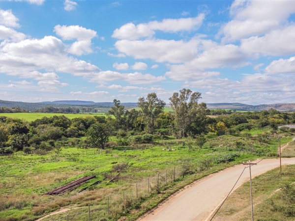 8.6 ha Land available in Alice