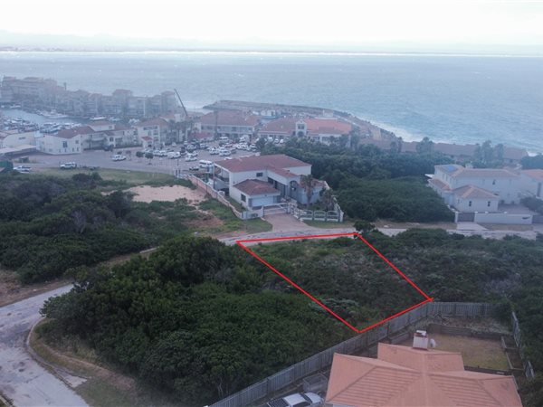 612 m² Land available in St Francis Bay