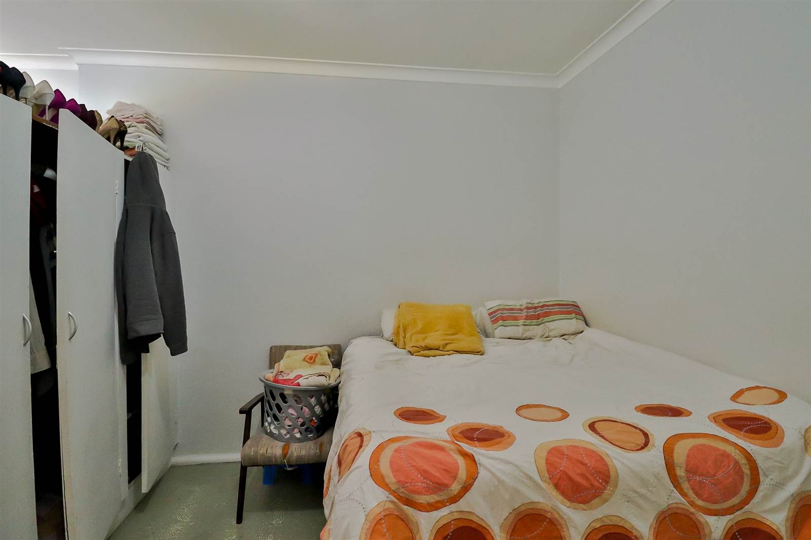 1 Bed Apartment in Port Elizabeth Central photo number 11