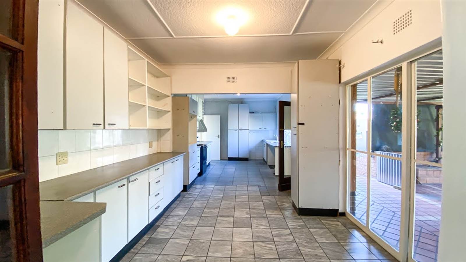 5 Bed House for sale in Dunvegan T3481473 Private Property