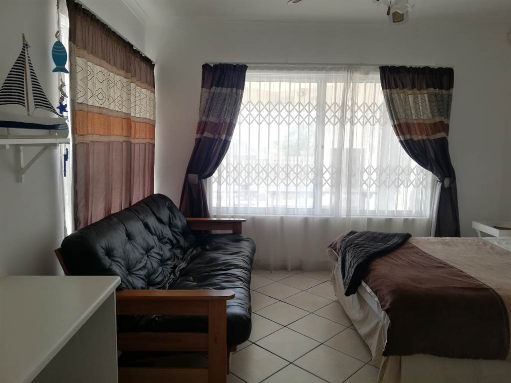 4 Bed House in Manaba photo number 30