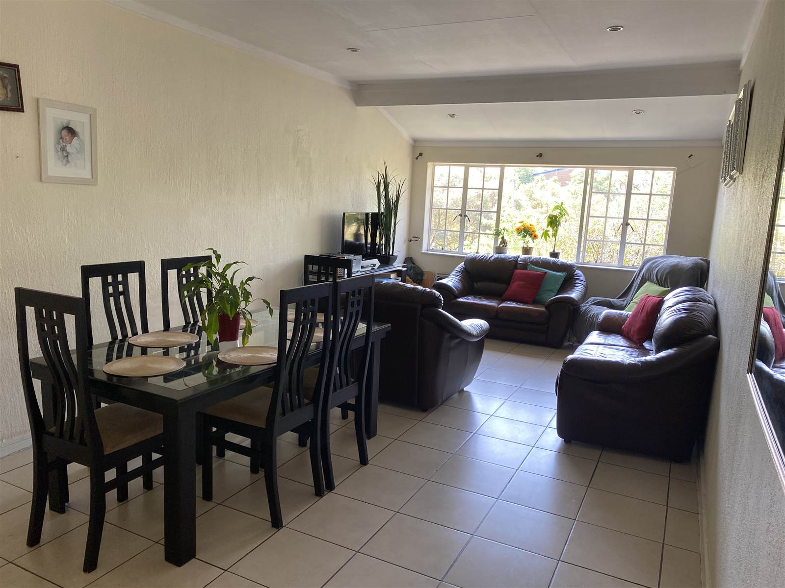 2 Bed Apartment in Woodmead photo number 4