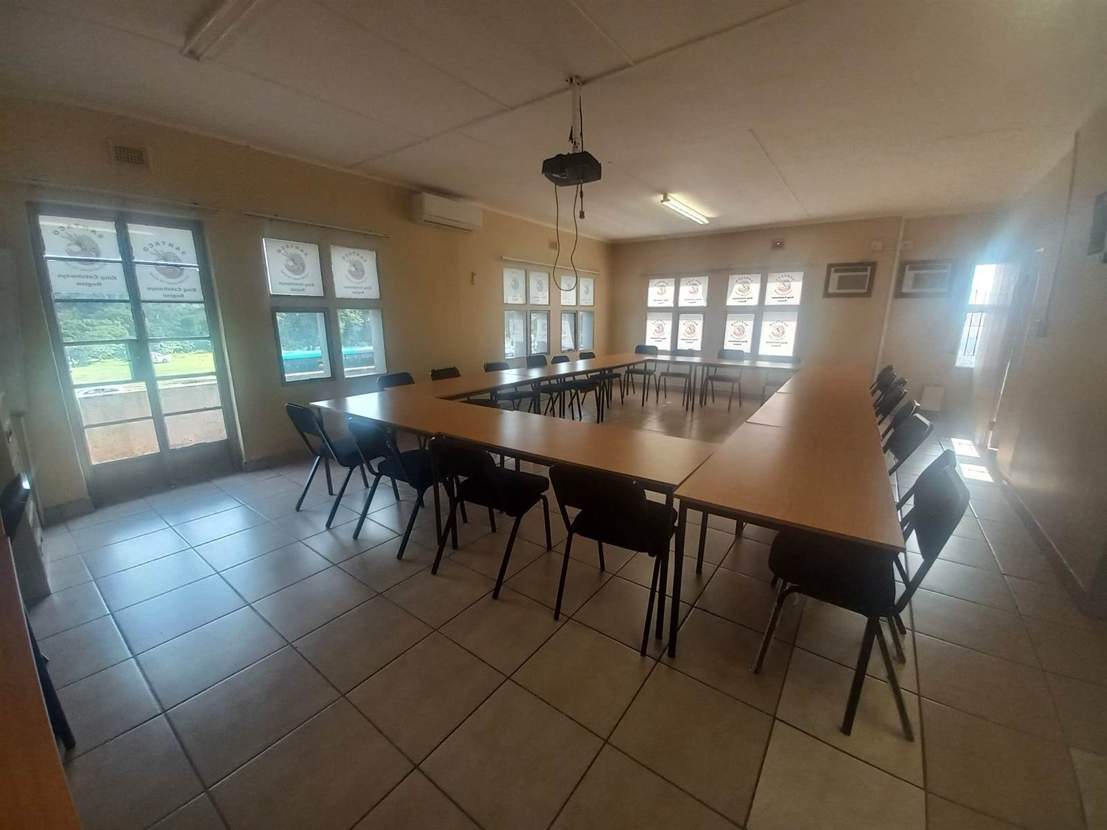 120  m² Office Space in Empangeni photo number 1