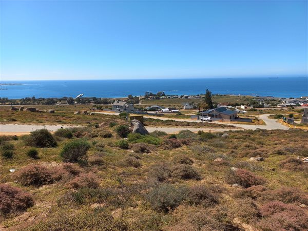 738 m² Land available in Britannica Heights
