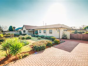 4 Bed House in Rondebult