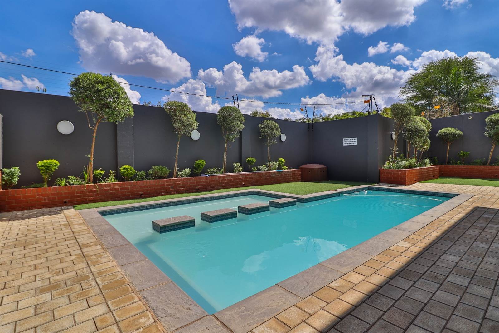 3 Bed Townhouse in Bryanston photo number 23