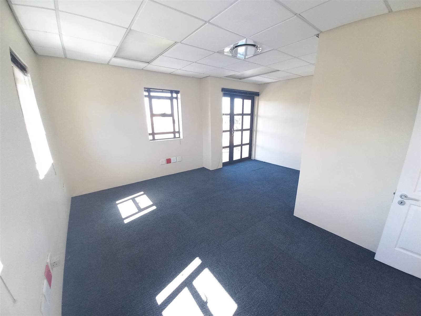 204  m² Commercial space in Milnerton photo number 16