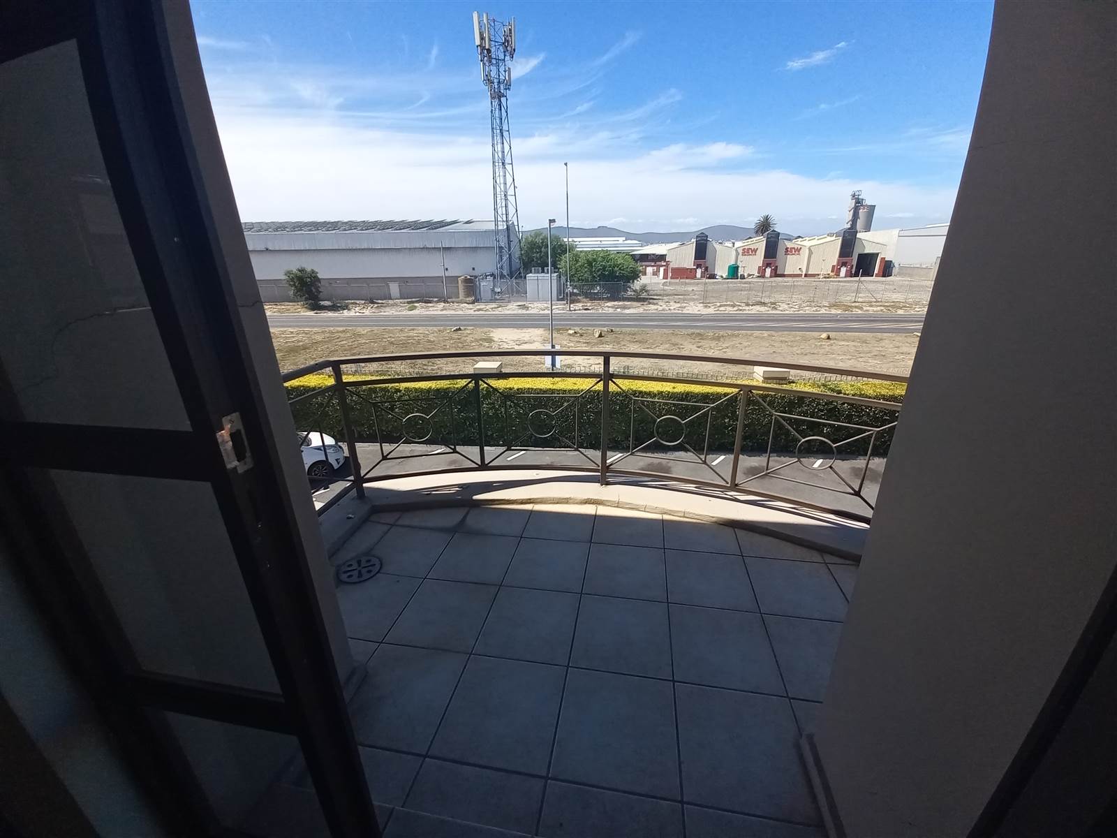 204  m² Commercial space in Milnerton photo number 21
