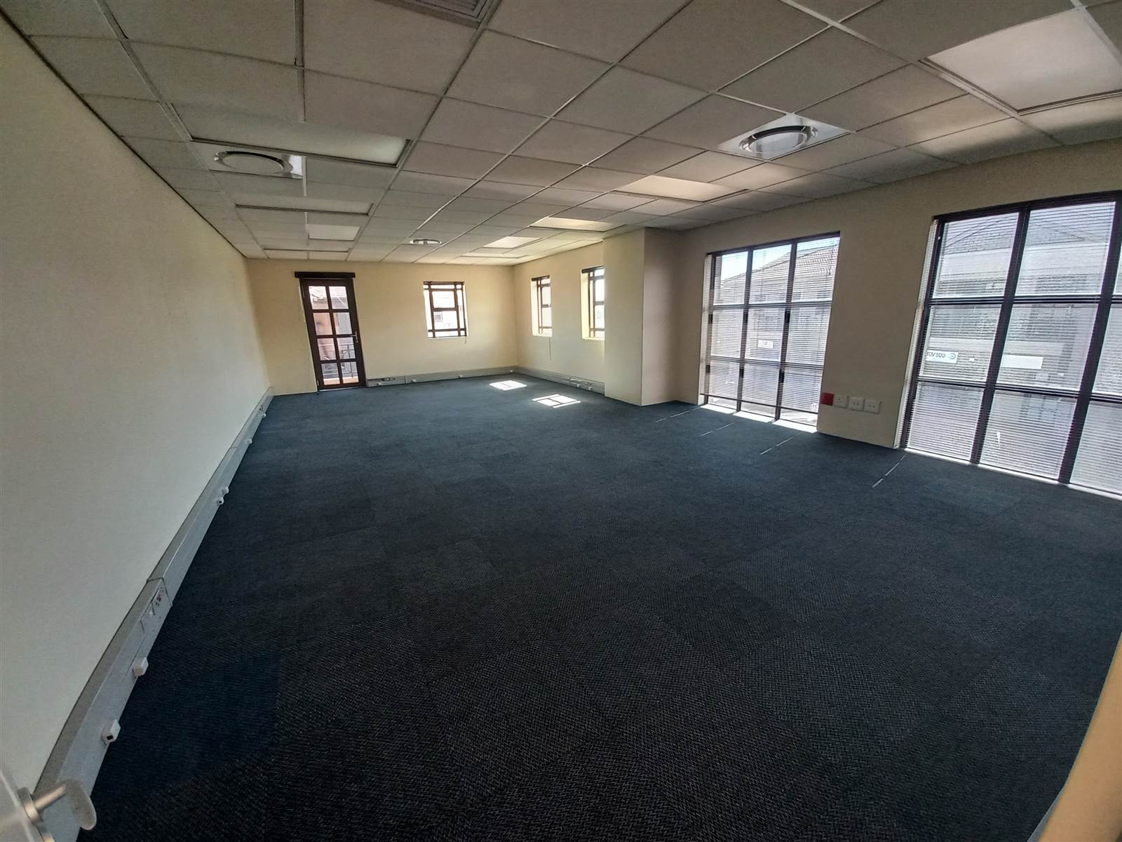 204  m² Commercial space in Milnerton photo number 15