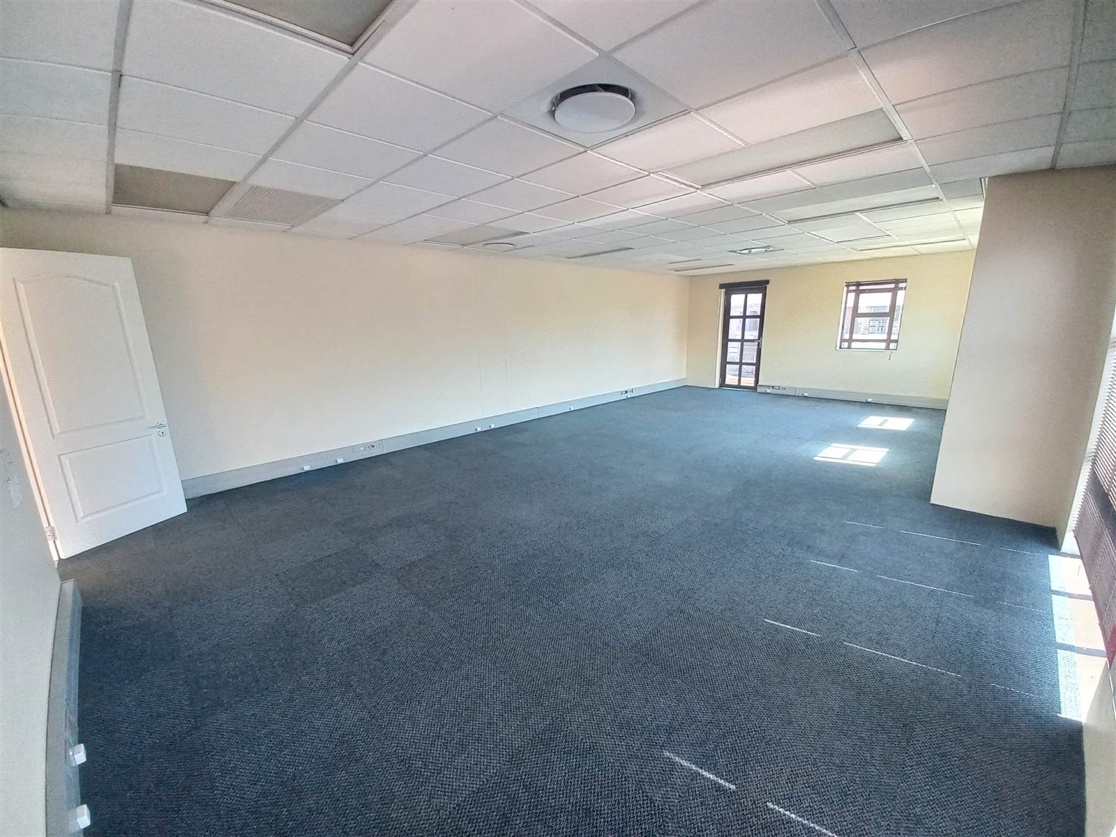204  m² Commercial space in Milnerton photo number 17
