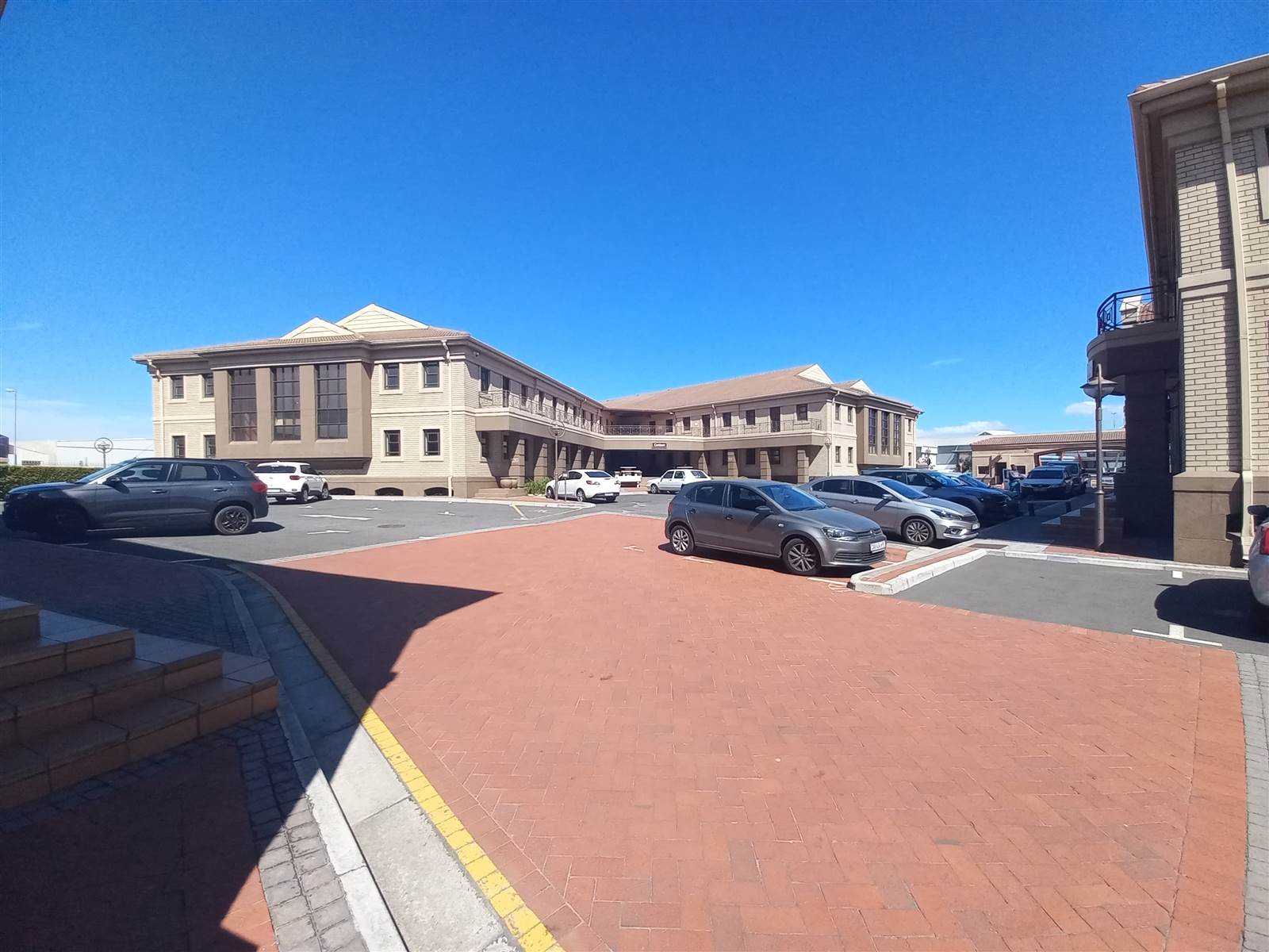 204  m² Commercial space in Milnerton photo number 8