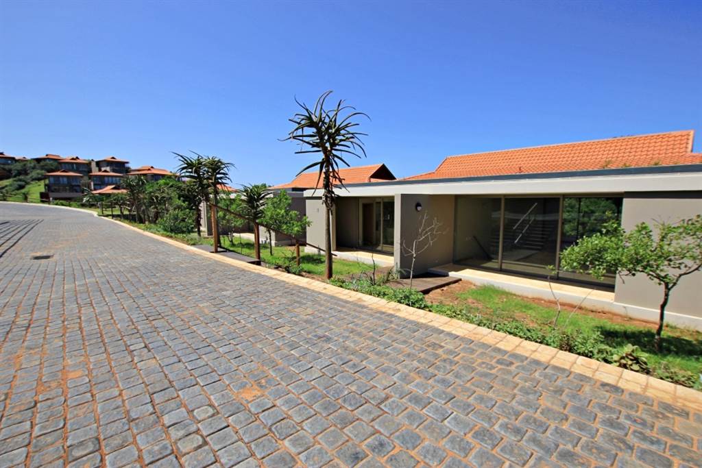 3 Bed Townhouse in Zimbali Estate photo number 16