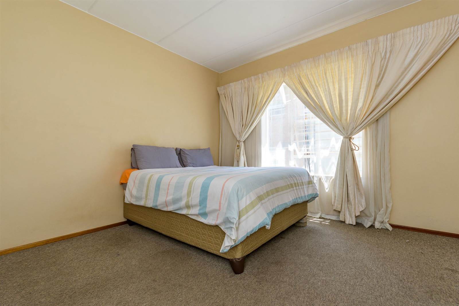 3 Bed Apartment in Terenure photo number 10
