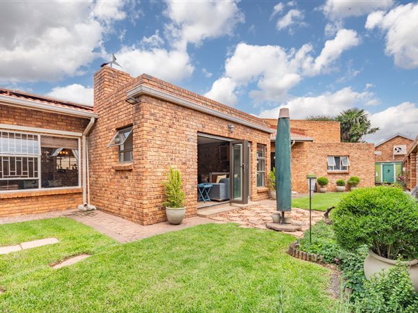 3 Bedroom House 3 Bedroom House