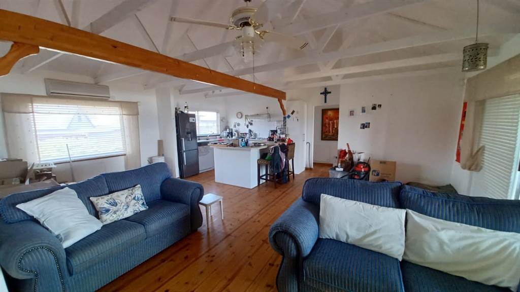 3 Bed House in Rooi Els photo number 15