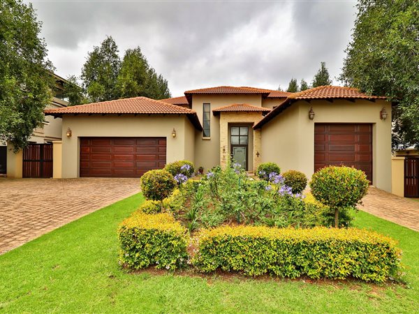 5 Bedroom House 5 Bedroom House