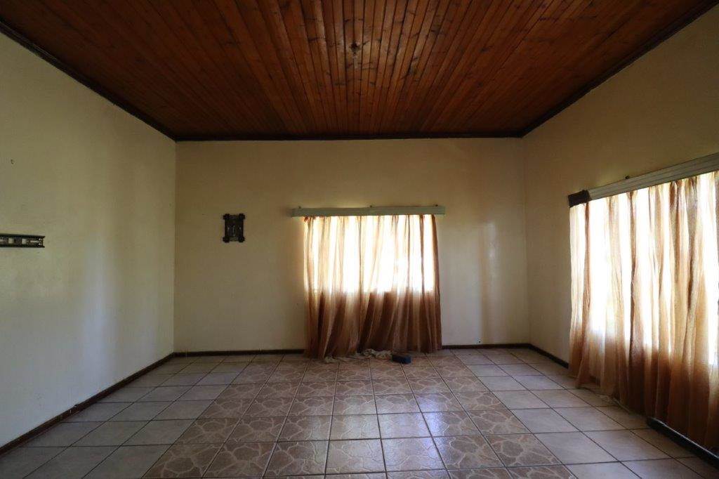 3 Bed House in Theunissen photo number 6