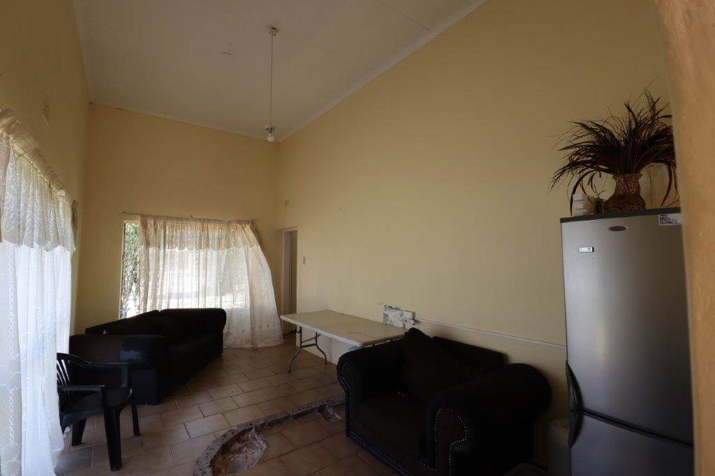 3 Bed House in Theunissen photo number 4