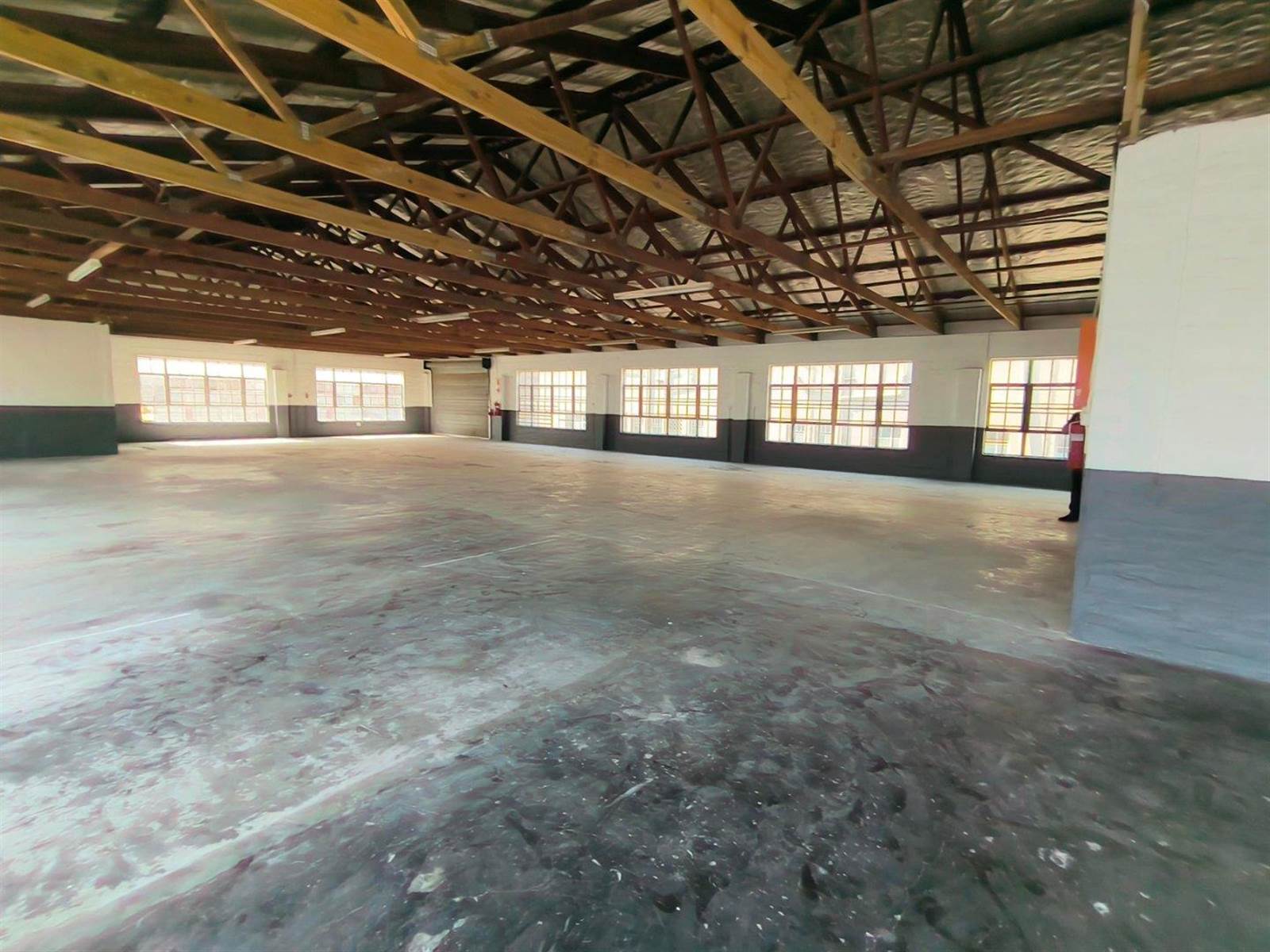 442  m² Industrial space in New Germany photo number 4