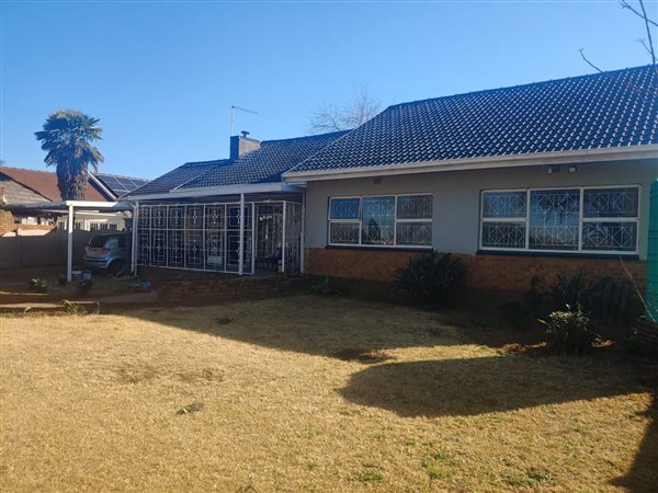 3 Bedroom House 3 Bedroom House