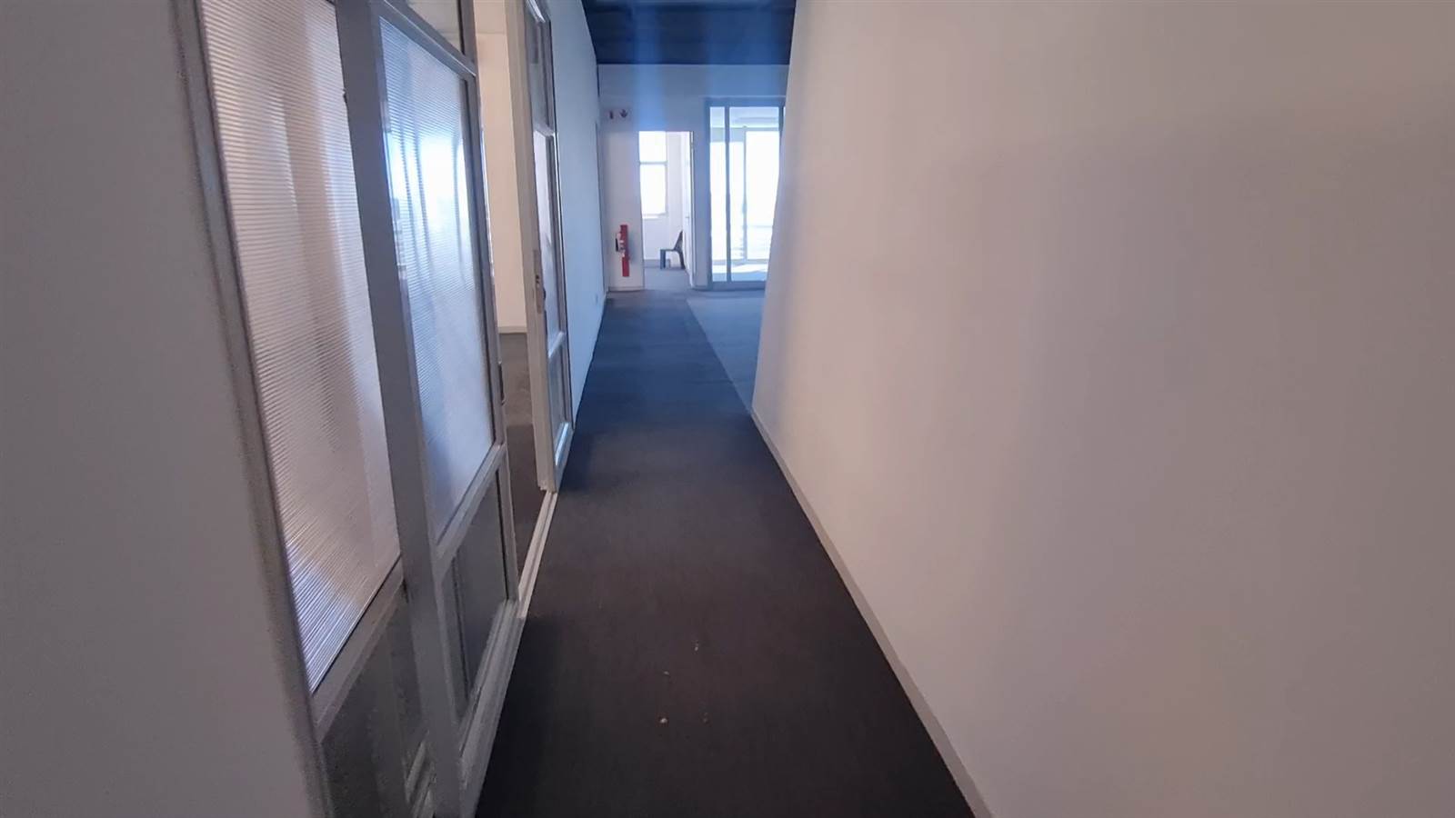 934  m² Commercial space in Woodstock photo number 3