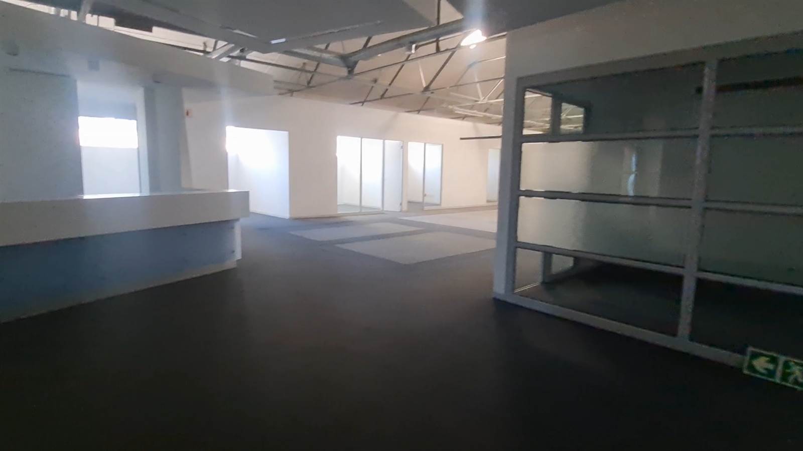 934  m² Commercial space in Woodstock photo number 1