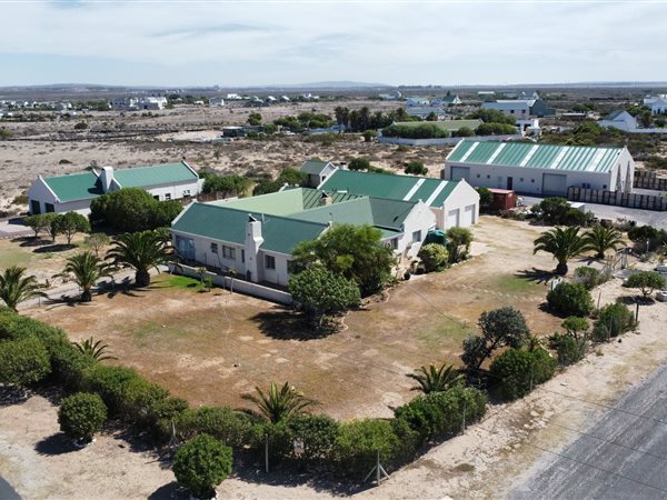 2.4 ha Smallholding 2.4 ha Smallholding