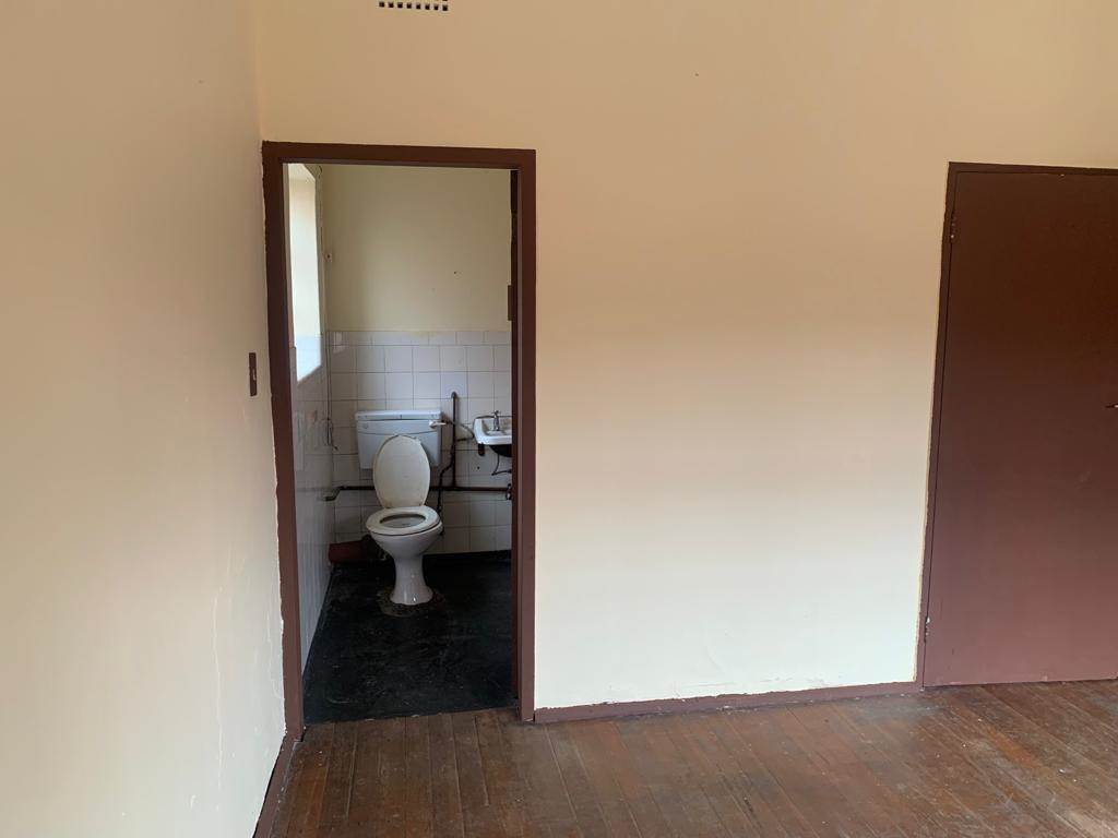 1 Bed Flat in Turffontein photo number 9