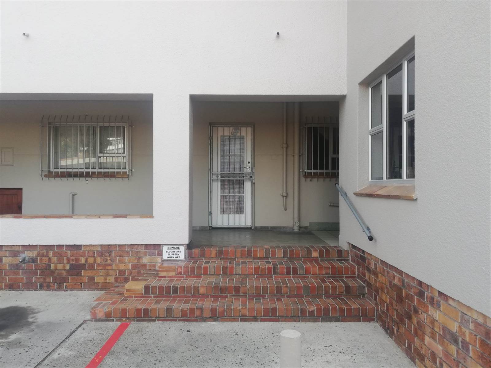 1 Bed Apartment in Bellville Central photo number 16