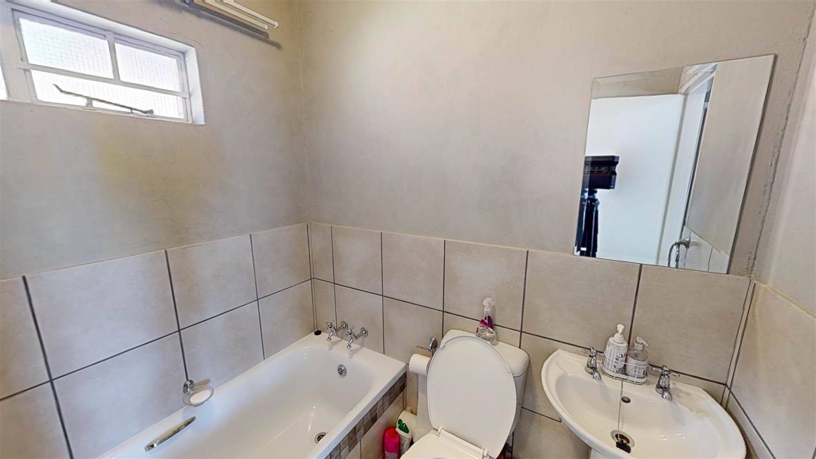 2 Bed Apartment in Mamelodi photo number 10