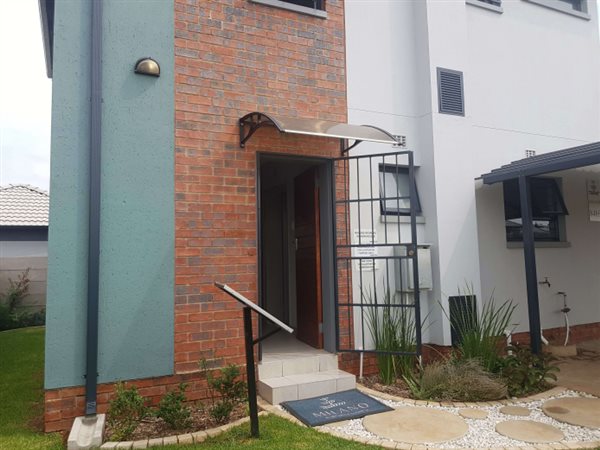 4 Bedroom Duplex 4 Bedroom Duplex