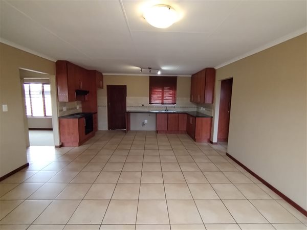4 Bedroom House 4 Bedroom House