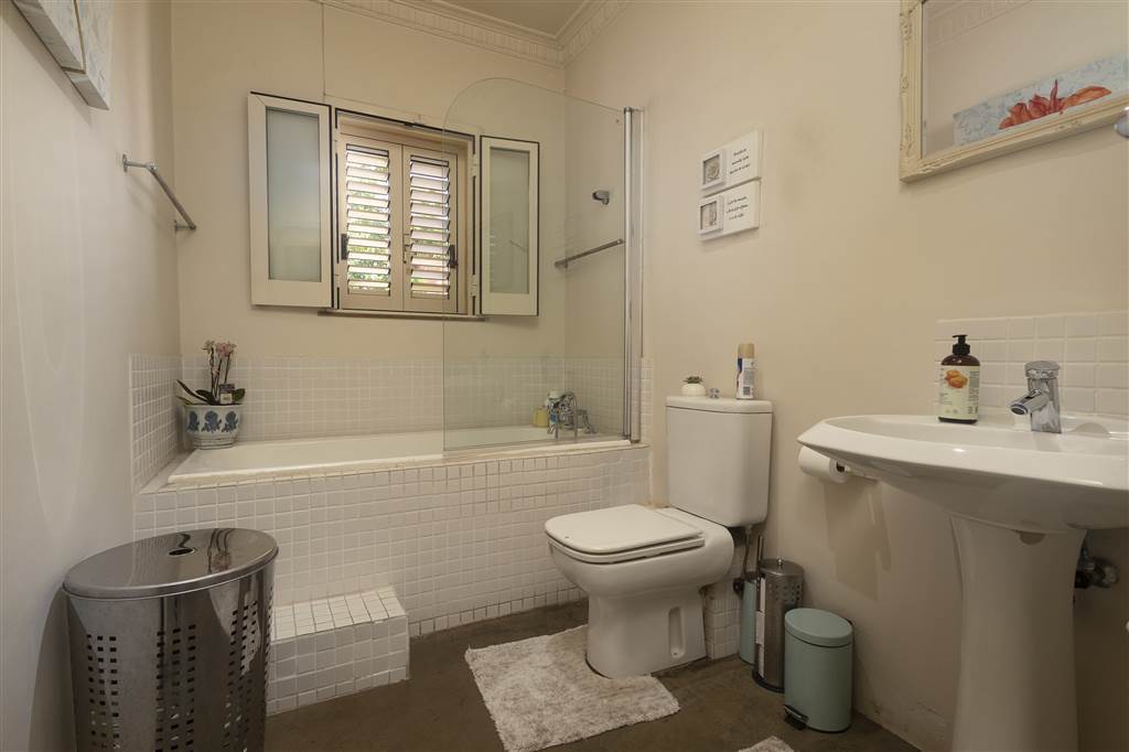 3 Bed Townhouse in Musgrave photo number 17