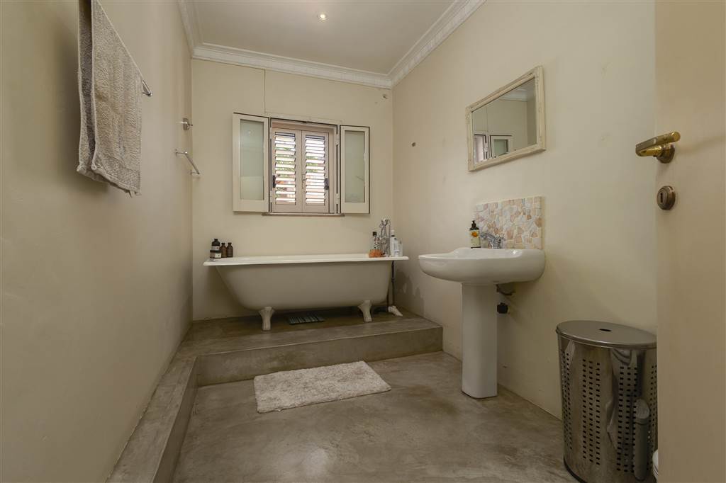 3 Bed Townhouse in Musgrave photo number 18