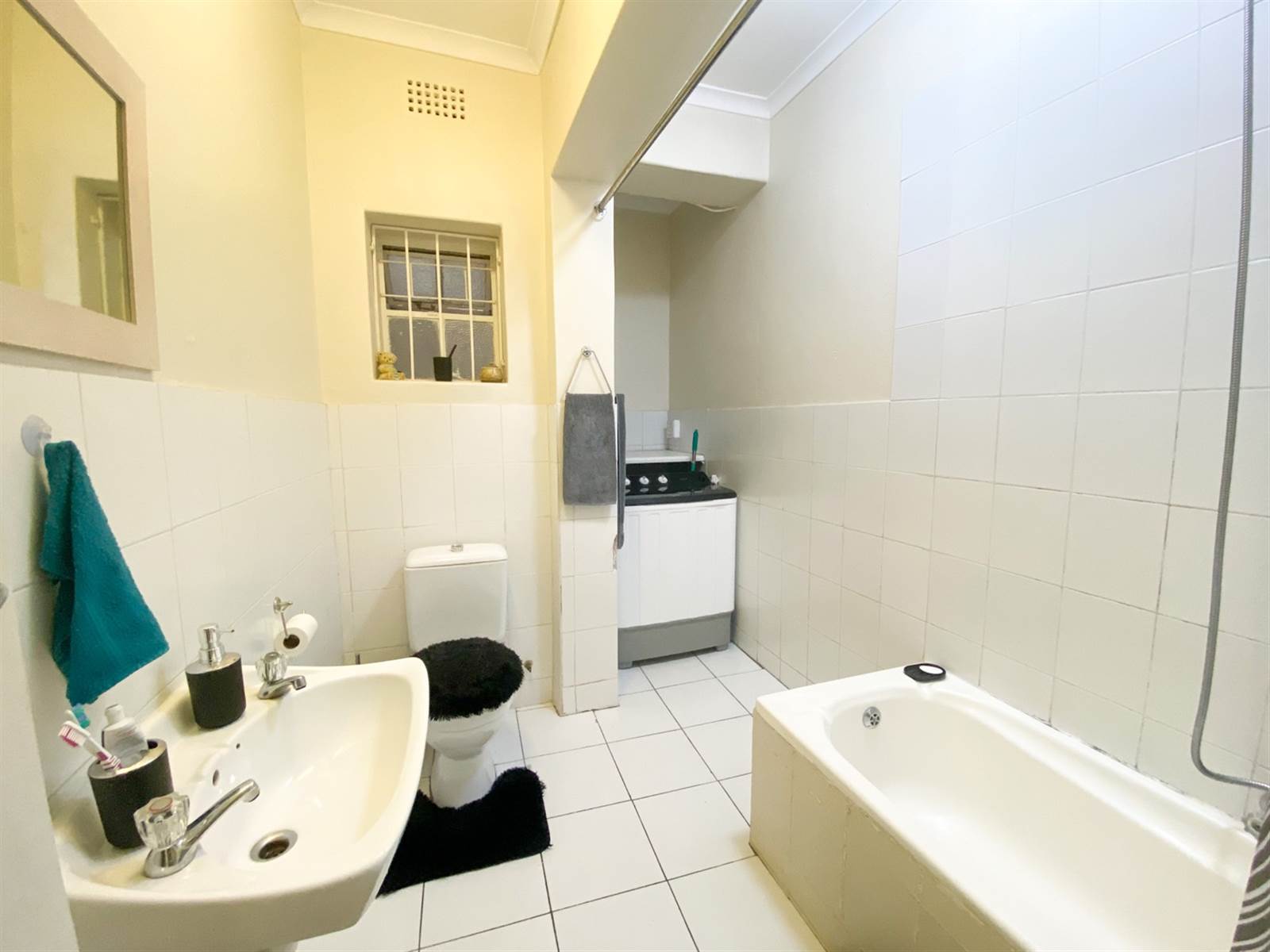1 Bed Apartment in Vredehoek photo number 11