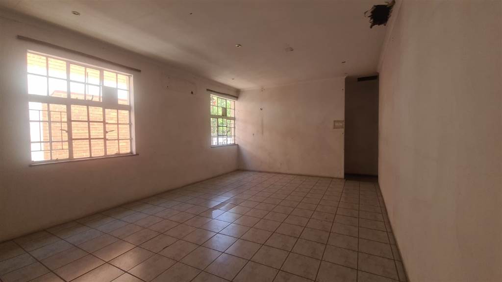 417  m² Commercial space in Pretoria Central photo number 17