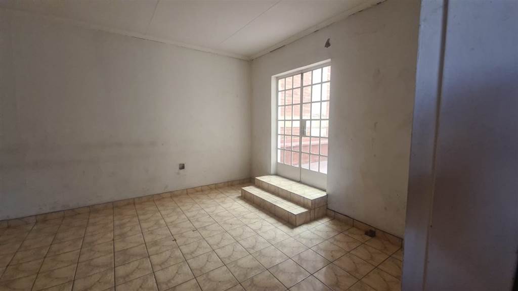 417  m² Commercial space in Pretoria Central photo number 15