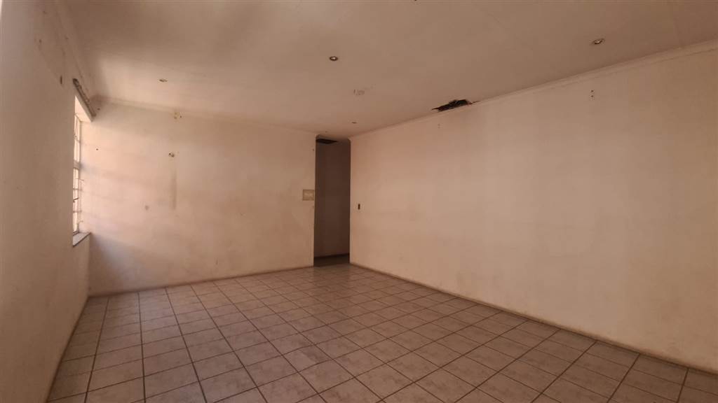 417  m² Commercial space in Pretoria Central photo number 16