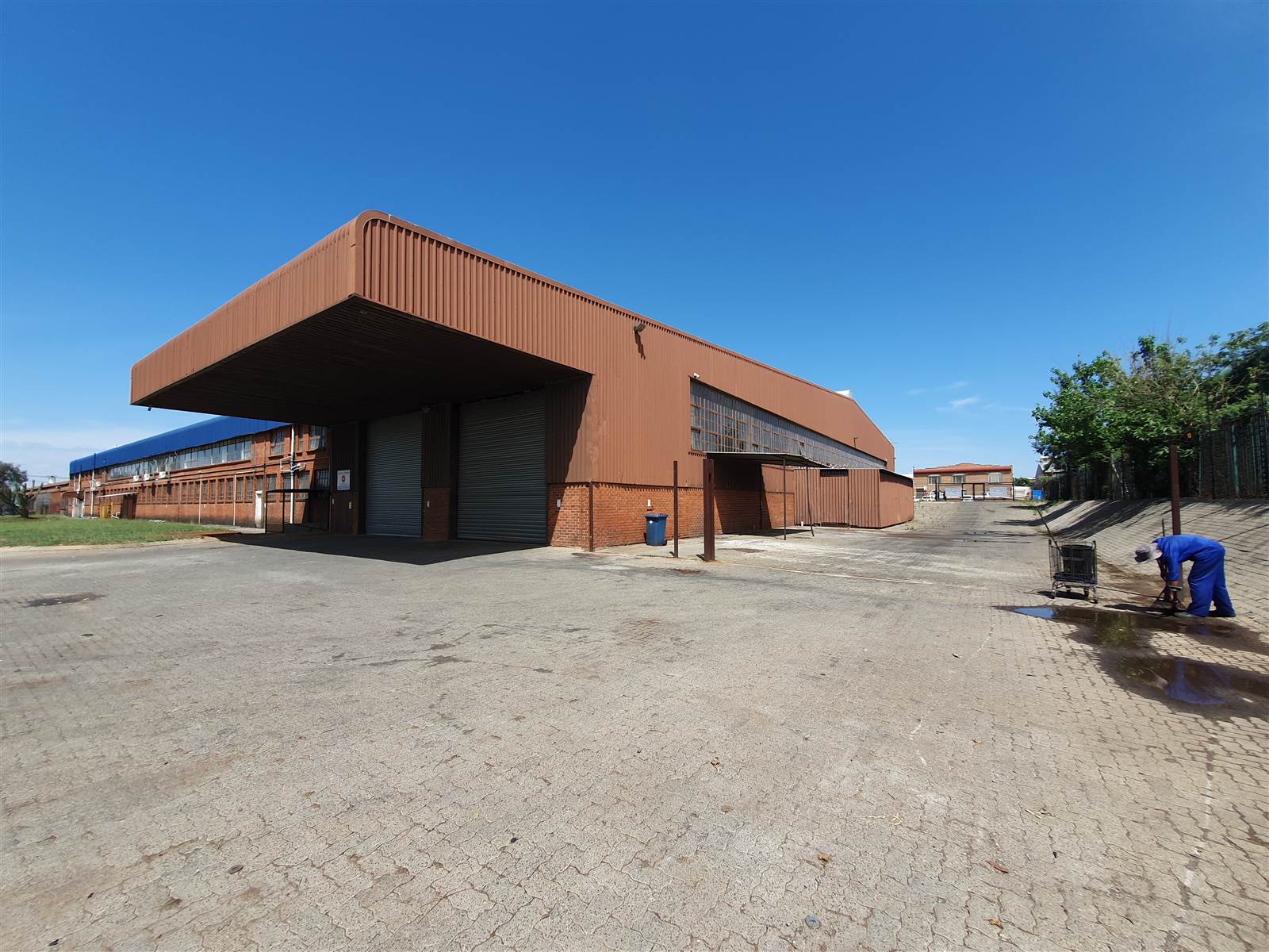 13500  m² Industrial space in Alrode photo number 1