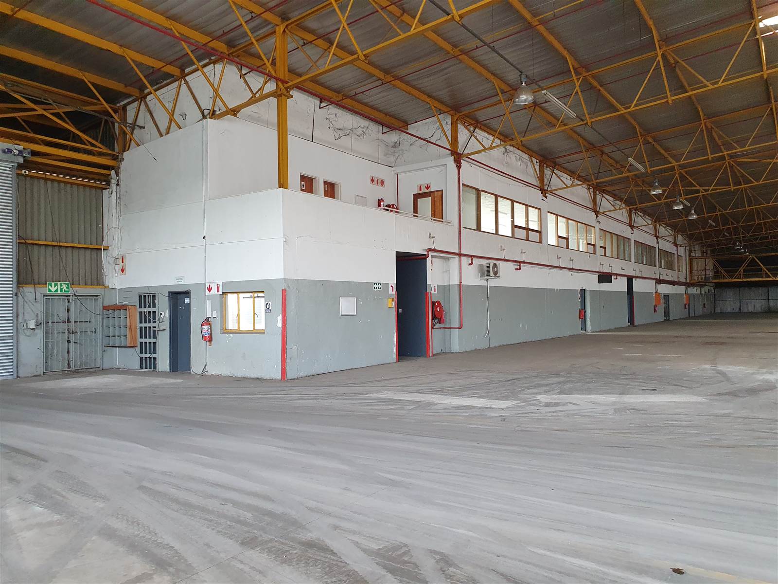 13500  m² Industrial space in Alrode photo number 11