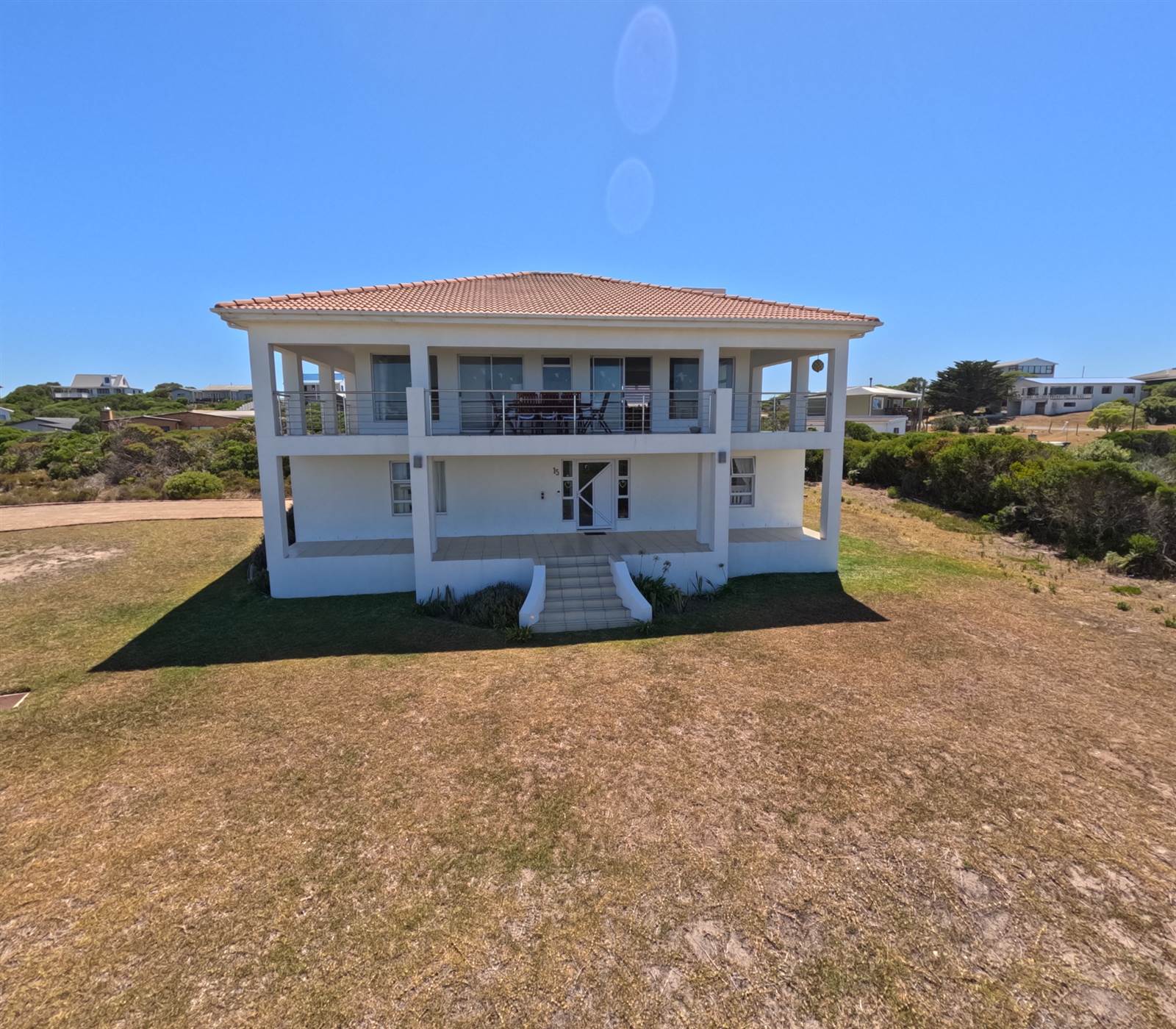 4 Bed House in Pearly Beach photo number 1