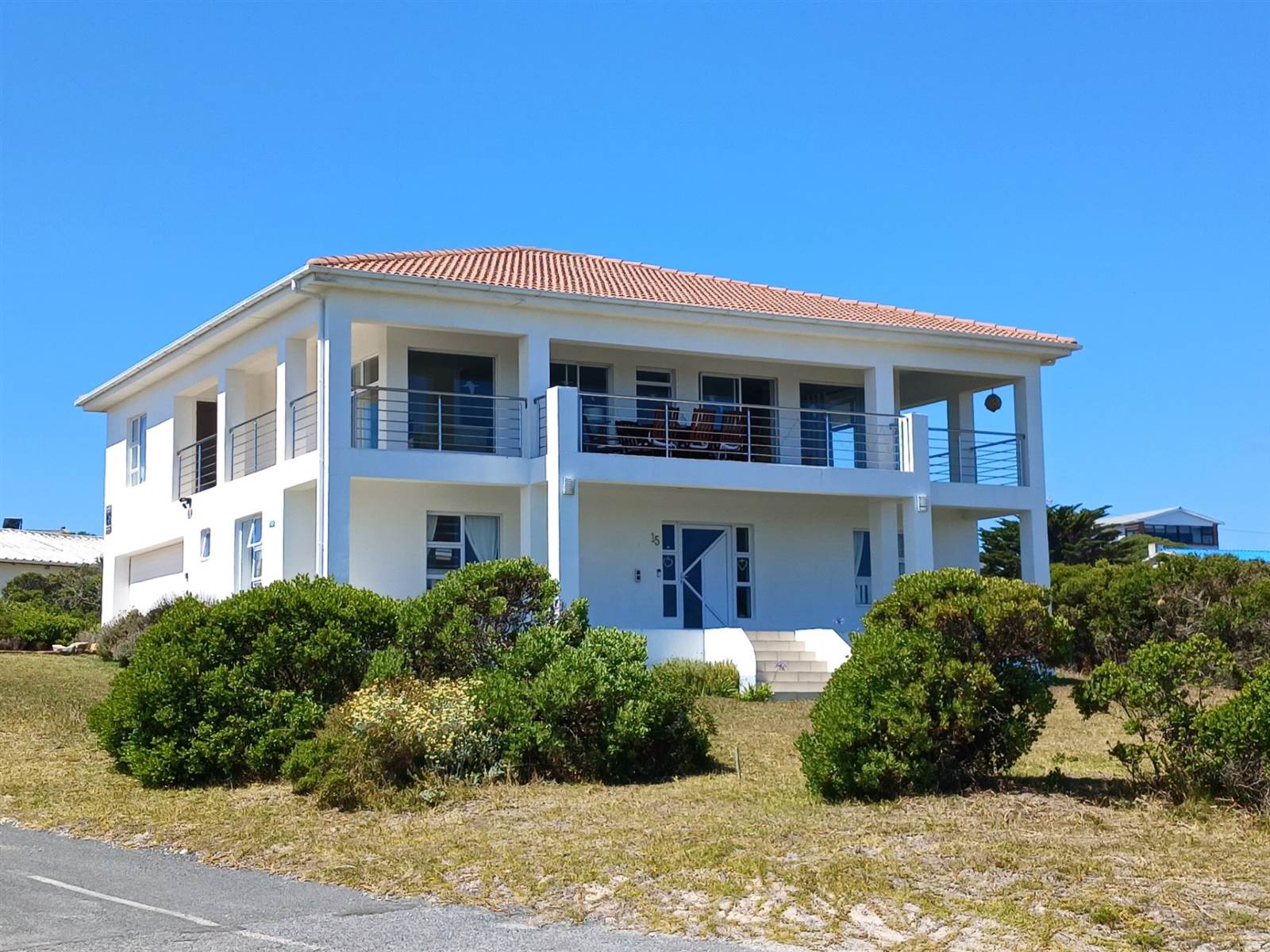 4 Bed House in Pearly Beach photo number 4