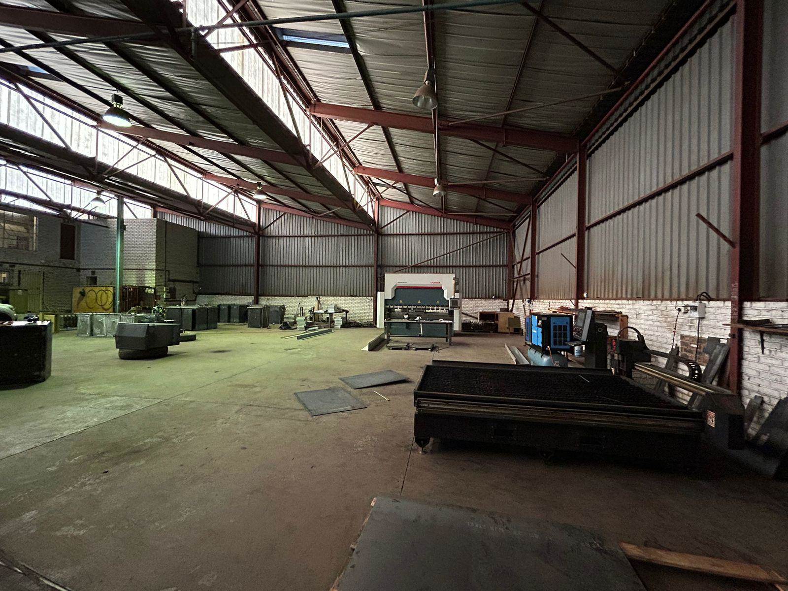 1200  m² Industrial space in Chloorkop photo number 2